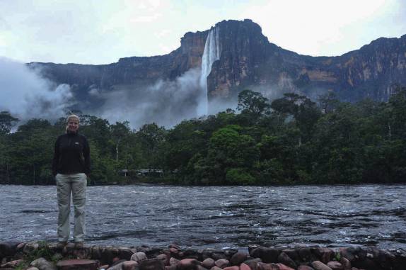Acordando em frente ao Salto Angel, no Parque Nacional Canaima, no sul da Venezuela